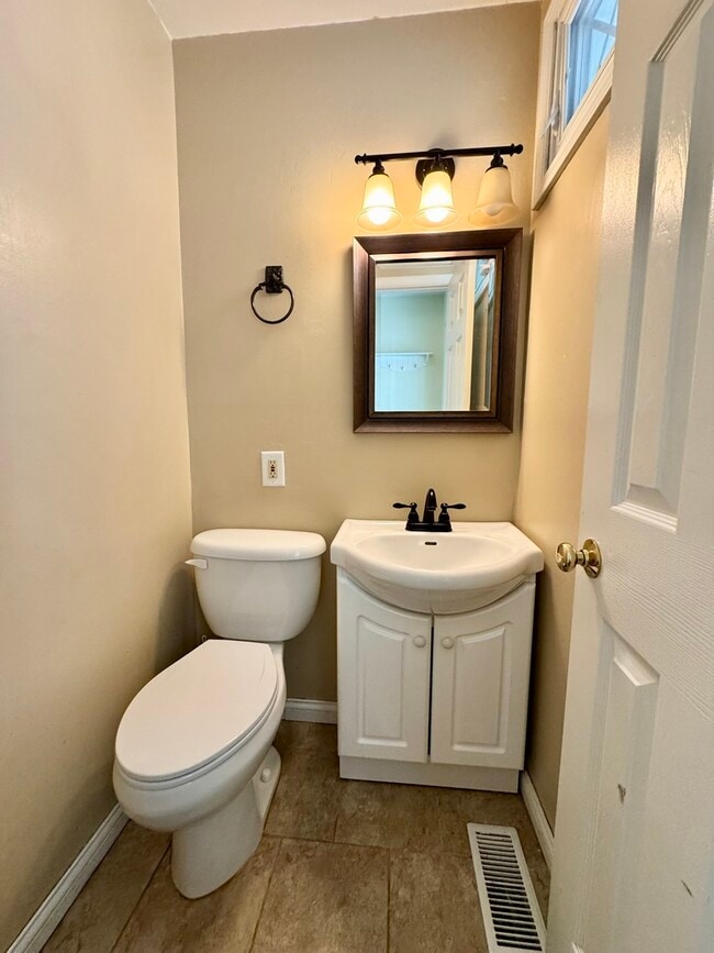 Building Photo - 4316 El Rancho Dr