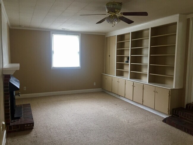 Building Photo - 5321 Ridgewood Heights Dr