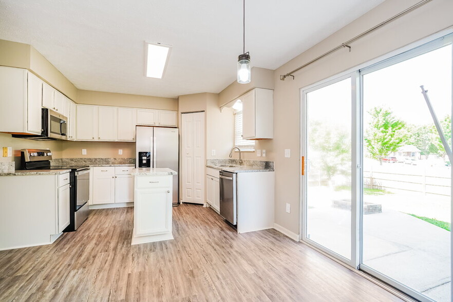 Building Photo - 1417 Fahy Dr