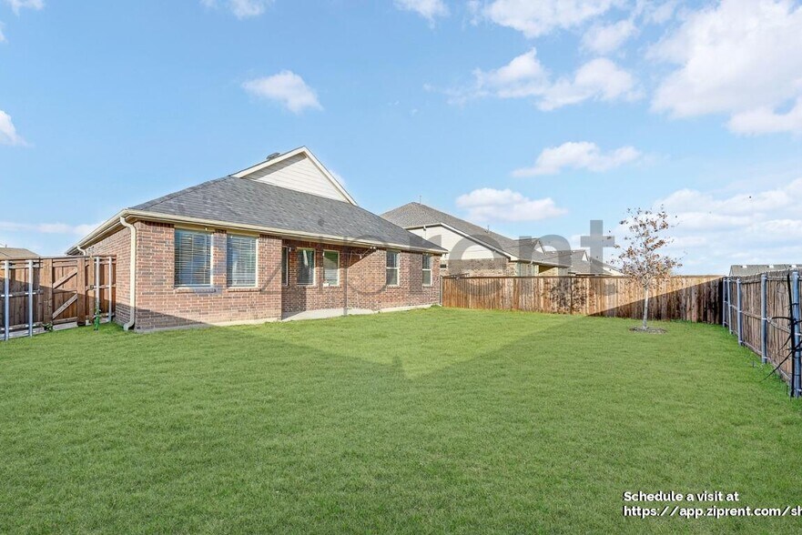 Building Photo - 3016 Riddler Wy