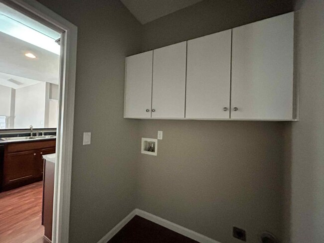 Building Photo - 1220 Stefanie Dr