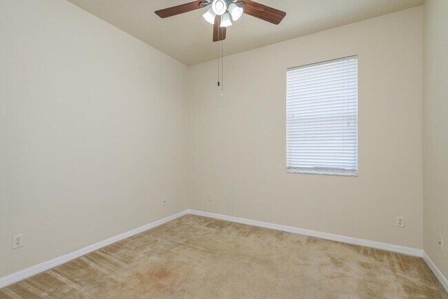 Building Photo - 4515 Fieldview Cir