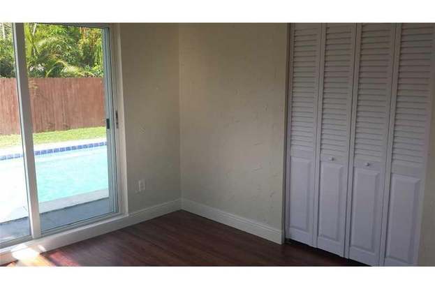 Building Photo - 20322 NE 14th Ct