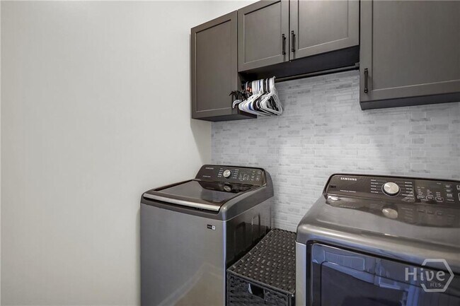 Building Photo - 1596 Longleaf Ct