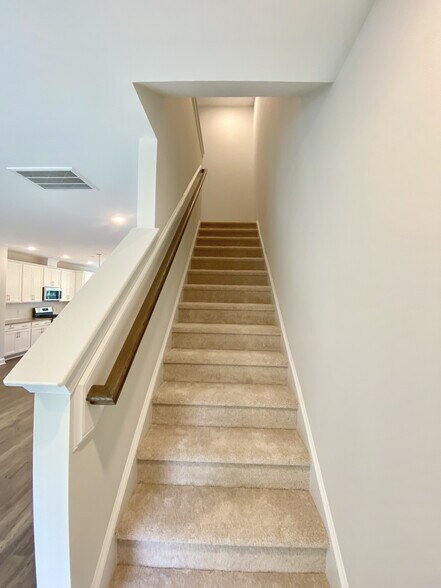 Building Photo - 2843 Macbeth Ln