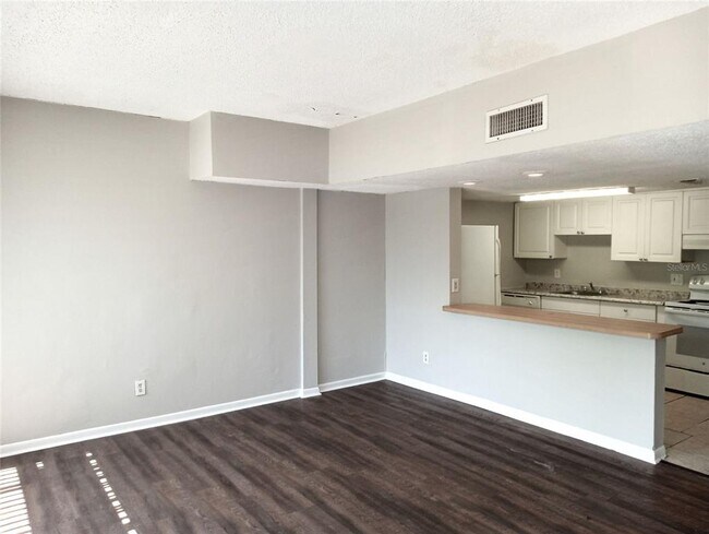 Building Photo - 6918 Trout St