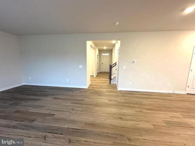 Building Photo - 2328 Hawkshill Dr