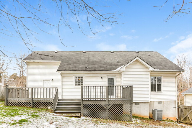 Building Photo - 304 Mary Alice Dr