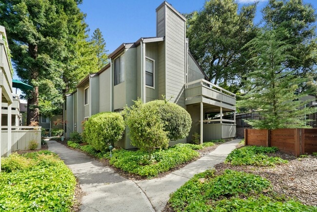 Building Photo - 111 Bean Creek Rd