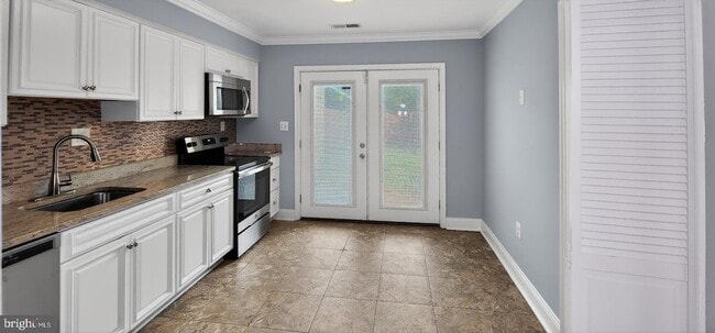 Building Photo - 483 Arwell Ct