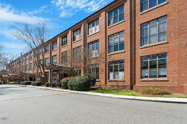 Building Photo - 500 N Duke St