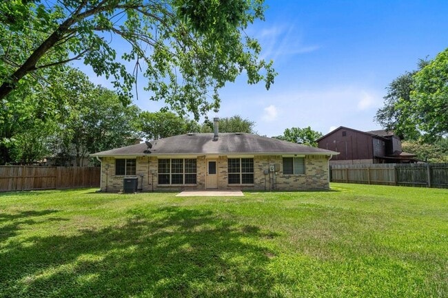 Building Photo - 10322 Ivy Oaks Ln