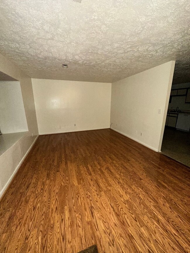 Building Photo - 144 Clover Valley Cir