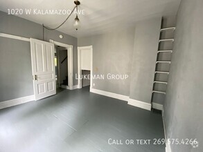 Building Photo - 1020 W Kalamazoo Ave