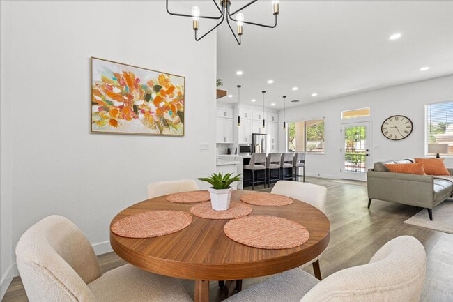 Building Photo - Serene Retreat Furnished 2 Bedroom Sun City Summerlin Home