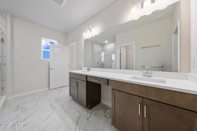 Building Photo - 20 Barton Ave