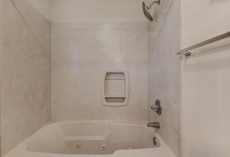 Building Photo - 2014 Mistral Ln E