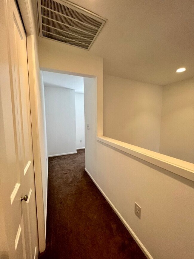 Building Photo - Tumwater 3 BD + Office Space - Move-In Special!