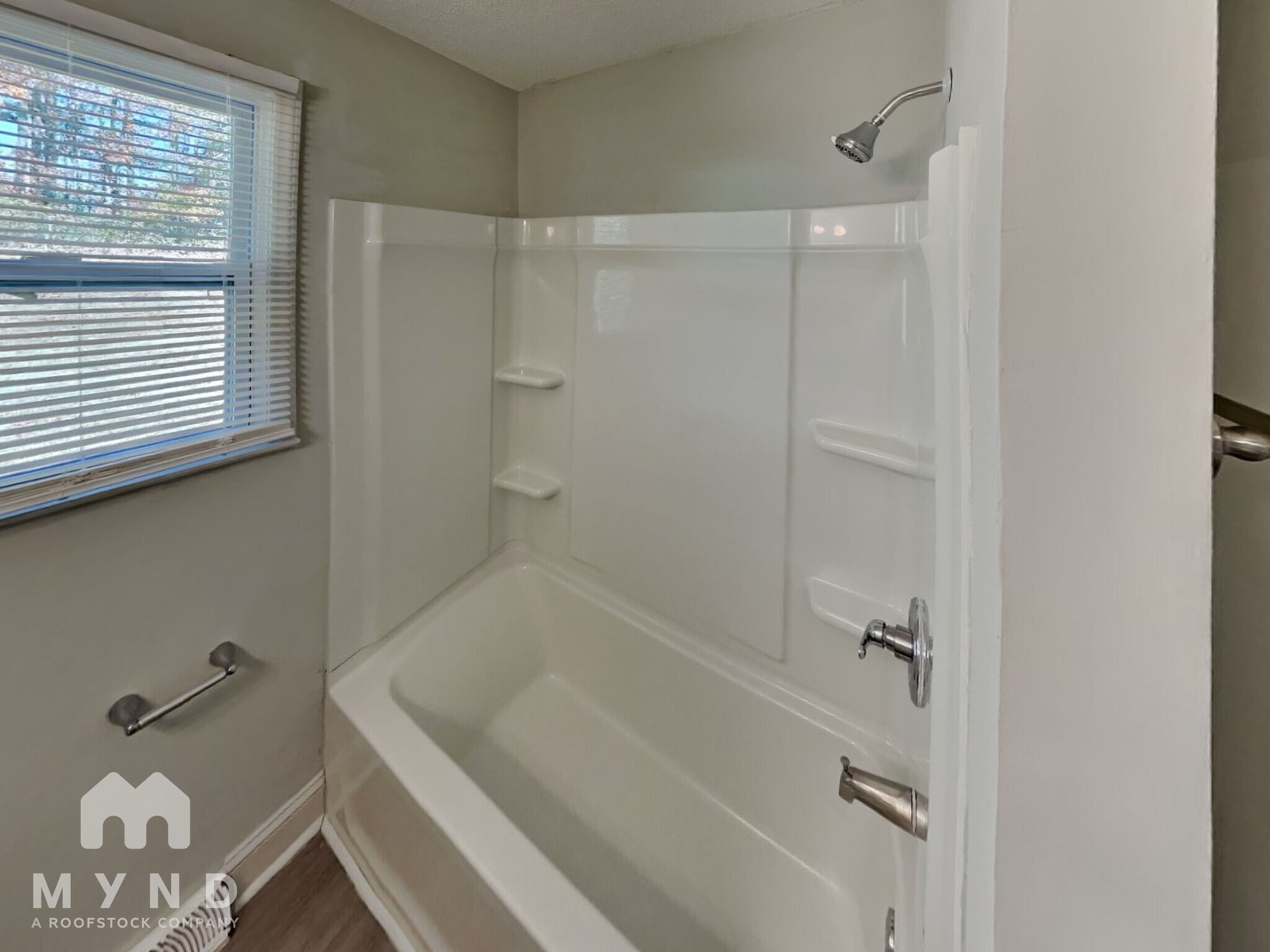 Building Photo - 310 Witten Ln