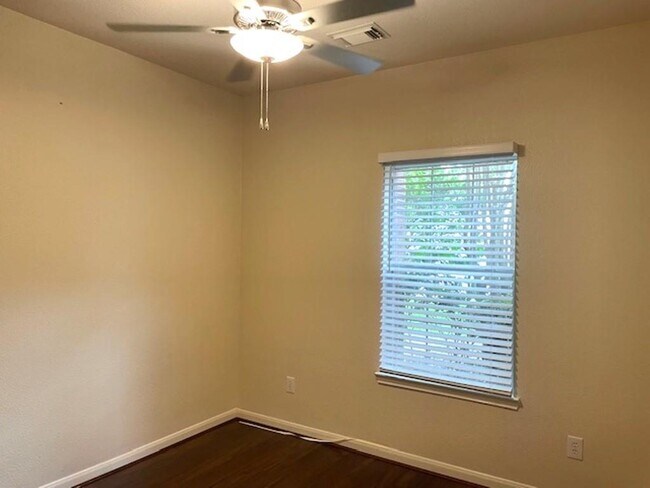 Building Photo - 5230 Meadow Canyon Dr