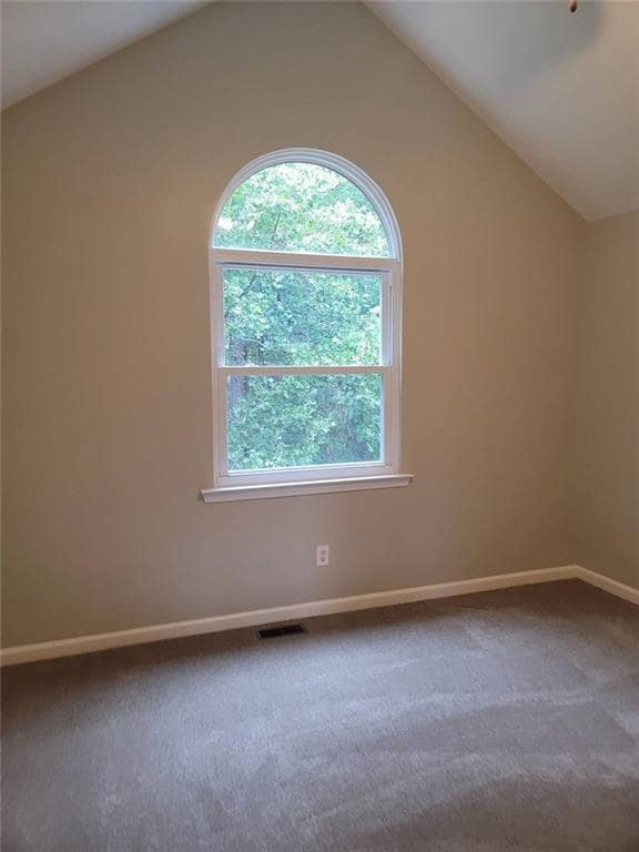 Building Photo - 120 Oak Ridge Dr