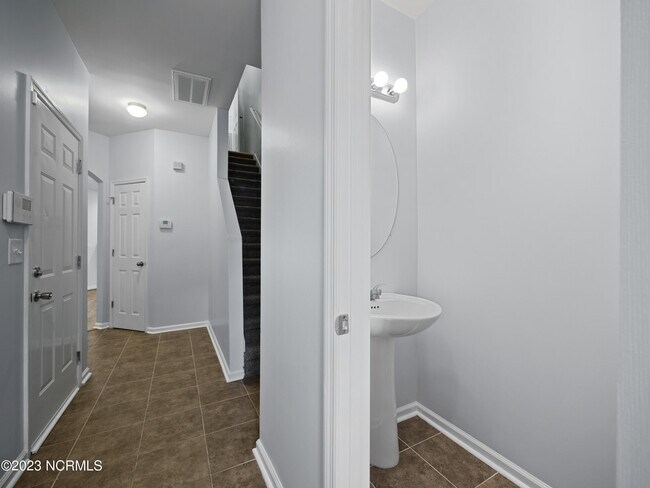 Building Photo - 246 Caldwell Loop