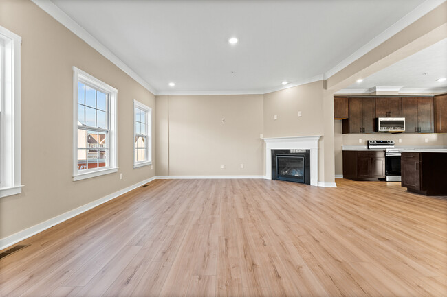 Building Photo - 709 Ravenshire Ct