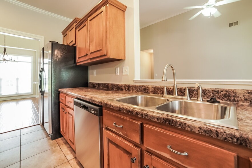 Building Photo - 2932 Keeley Cove