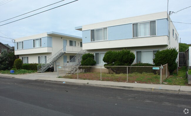Building Photo - 65 Carmel Ave