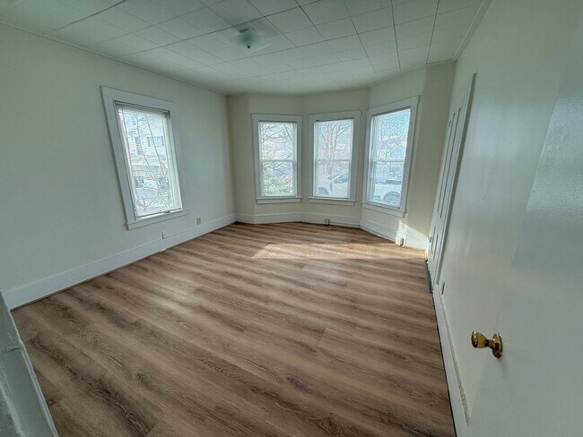 Building Photo - 35 Wentworth St