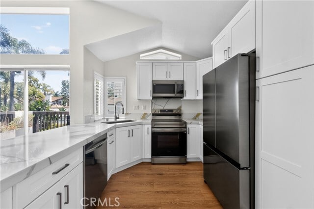 Building Photo - 18 Glen Cove