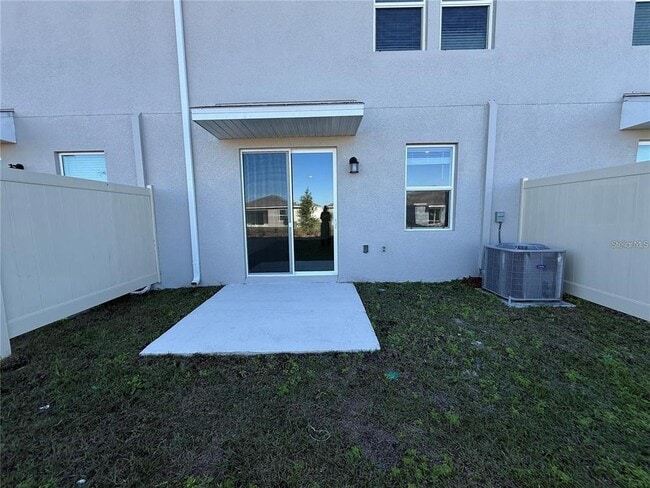 Building Photo - 2533 Skyline Lp