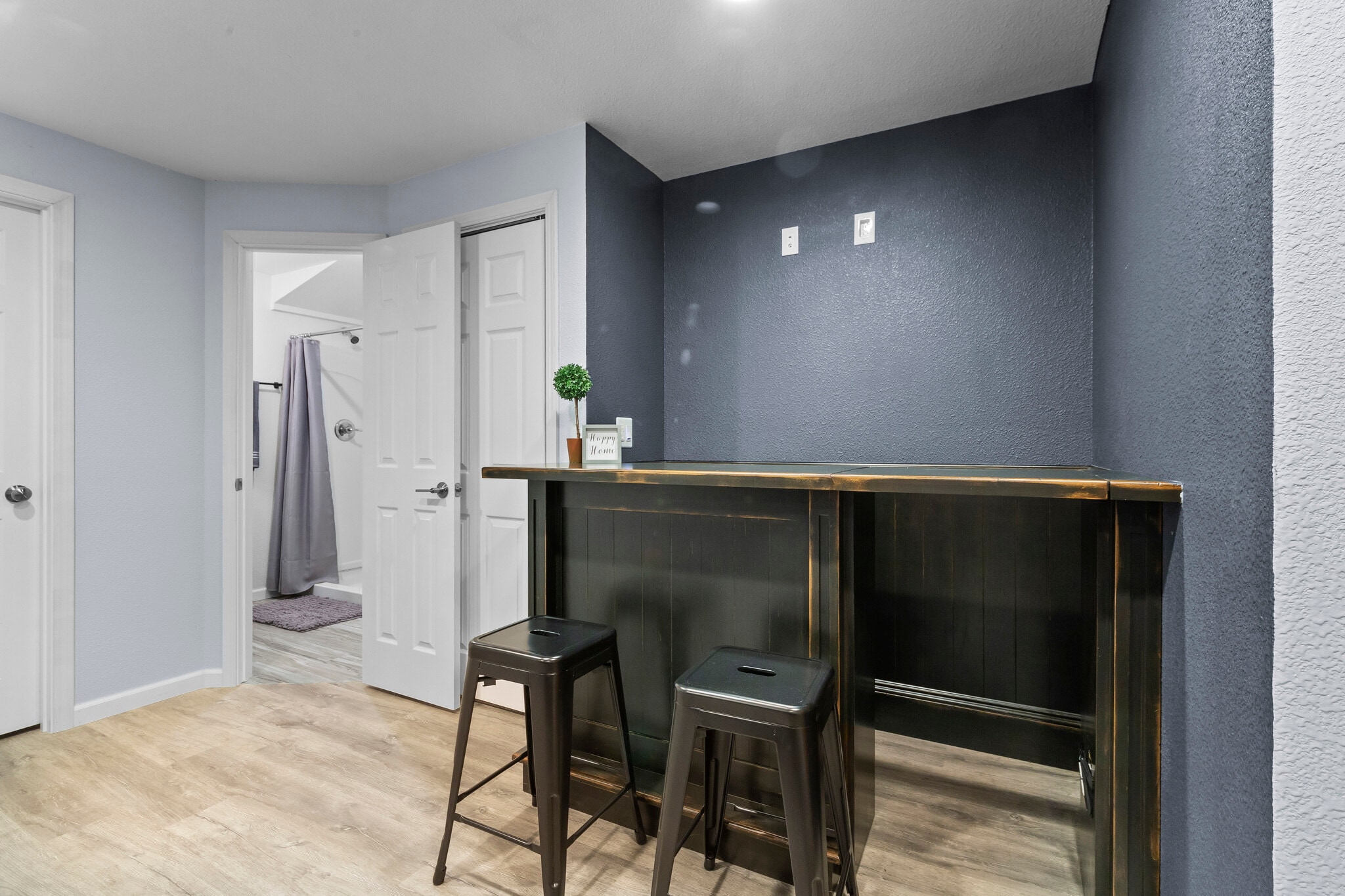 Basement suite - 115 Alydar Dr