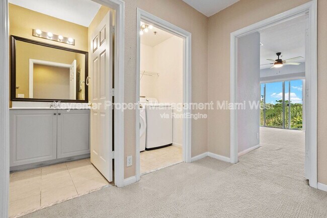 Building Photo - 4649 SW 75th Way