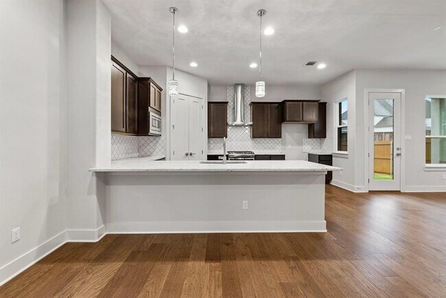 Building Photo - 1328 Westborough Ln