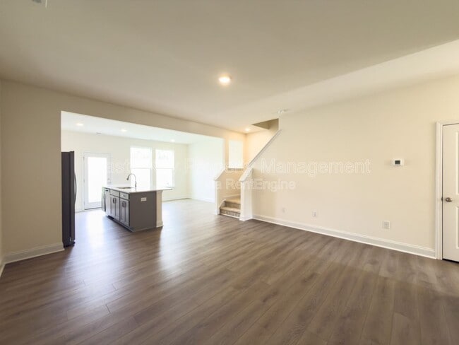 Building Photo - 74 Bloodroot St