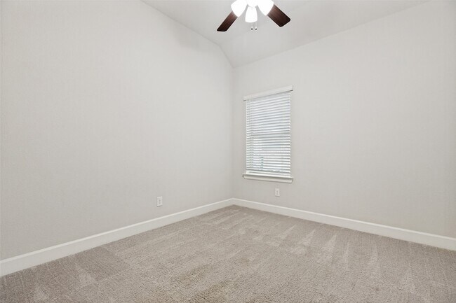 Building Photo - 2424 Preakness Pl