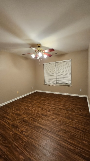 Building Photo - 518 Winter View Way