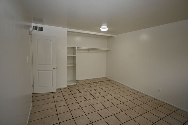 Building Photo - 6428 Casada Way