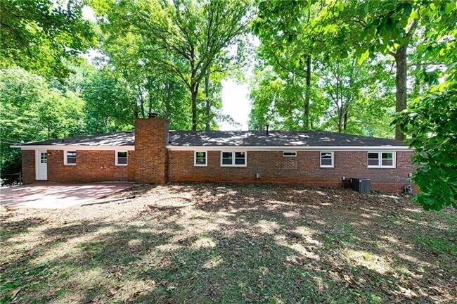 Building Photo - 3979 Potomac Dr NW