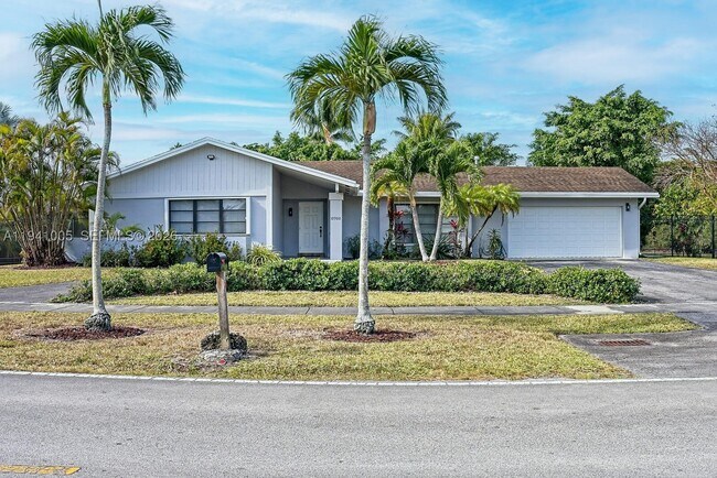Building Photo - 10900 SW 124th St