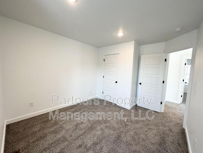 Building Photo - 1070 Boardwalk Ave