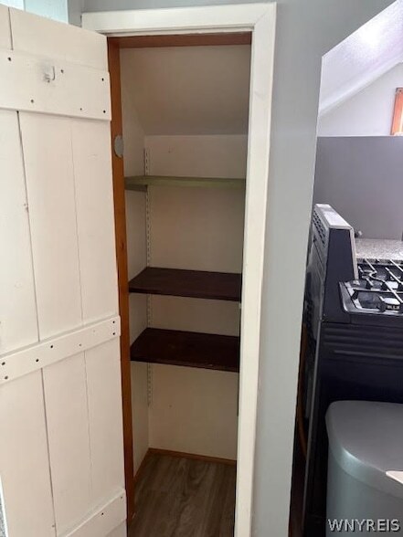 Building Photo - 1997 Hertel Ave