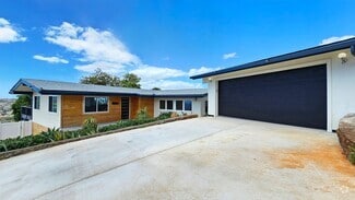 Building Photo - Waialae Nui Ridge - Renovated 4 bedroom, 3...