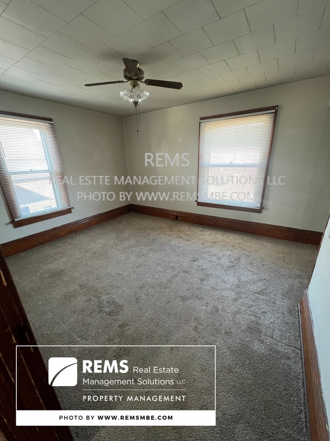 Building Photo - 431-437 Clark St.