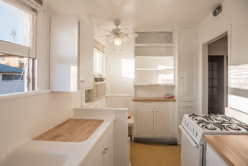 Primary Photo - 2021 Rodney Dr