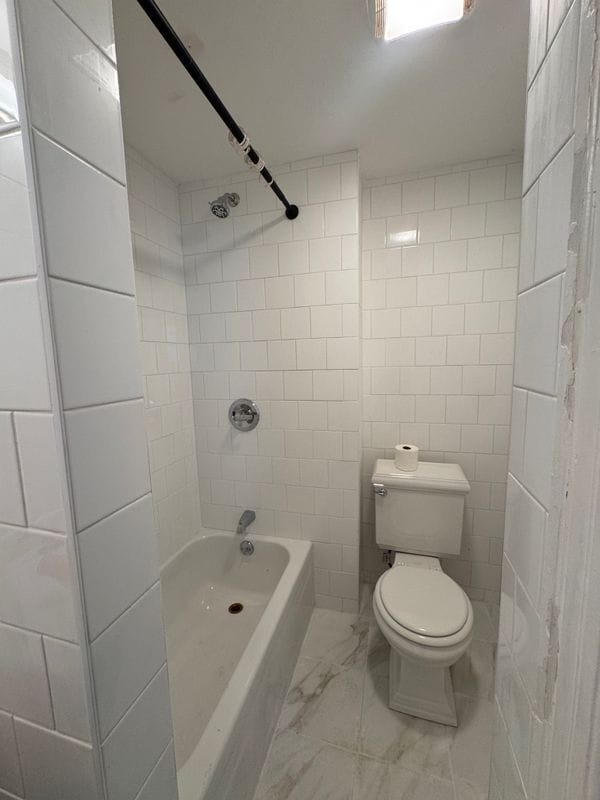 Building Photo - 39 Avoca St