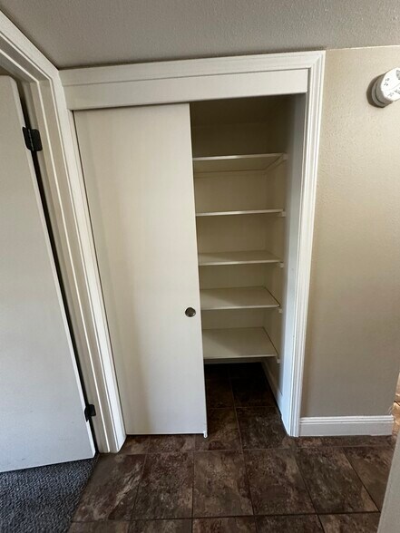 Building Photo - 3722 W Benjamin Holt Dr