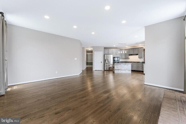 Building Photo - 20152 Boxwood Pl