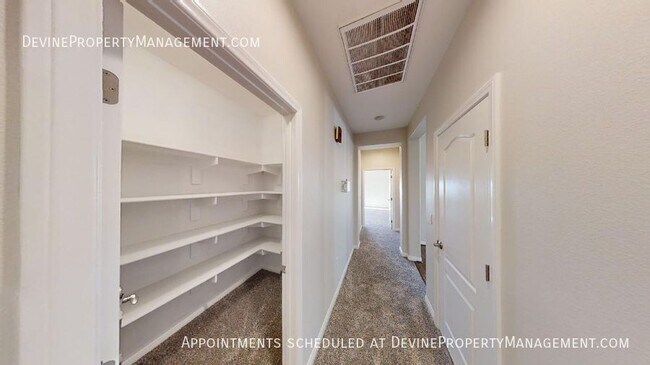 Building Photo - 381 Mesa Verde Park